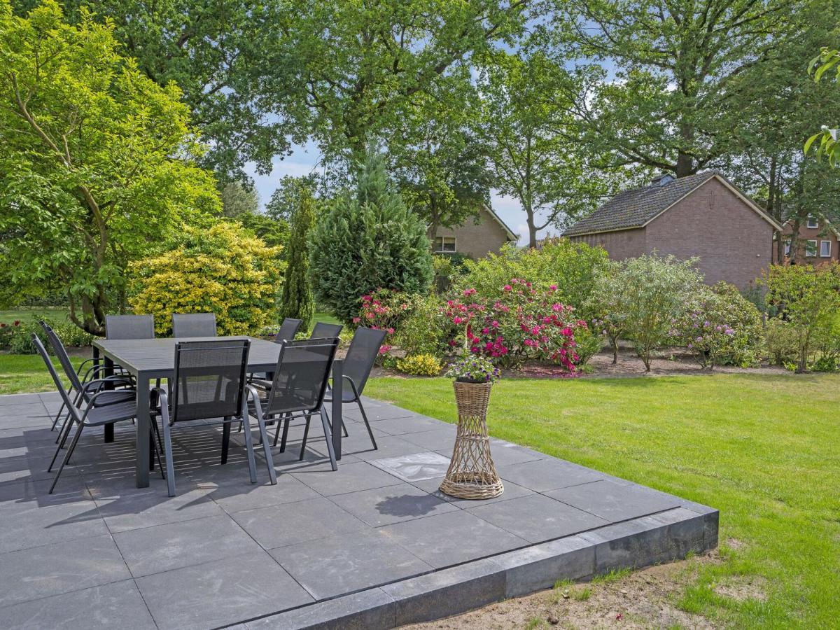 Charming Villa In Lemele With A Nice Garden Exterior photo