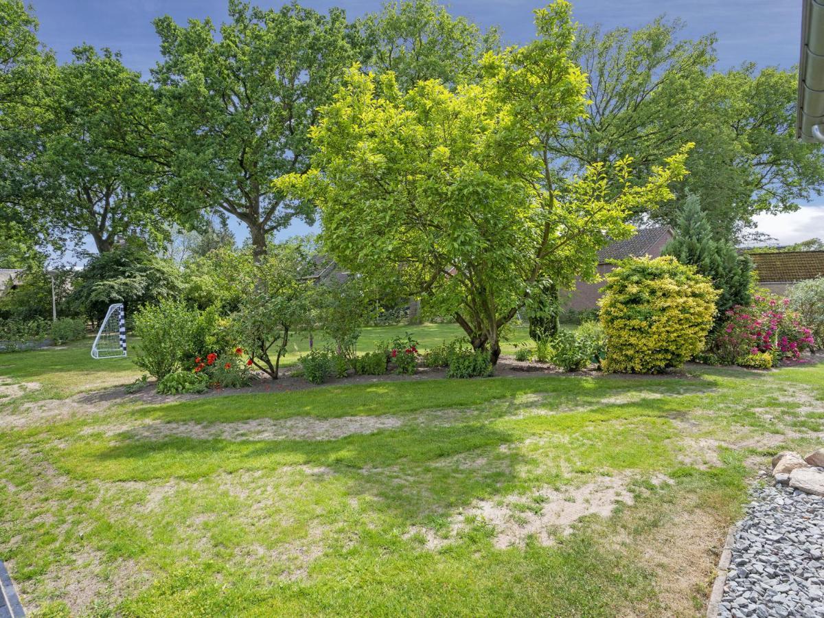 Charming Villa In Lemele With A Nice Garden Exterior photo
